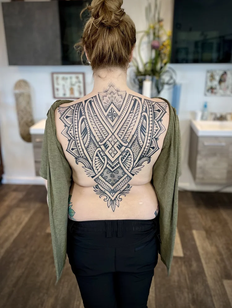 Symmetrical Polynesian back tattoo | Las Vegas Arts District